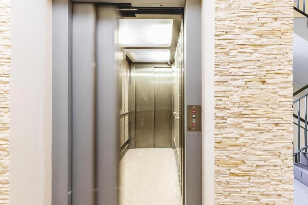 Apartament Niecala Queens Superior Lublin Buitenkant foto